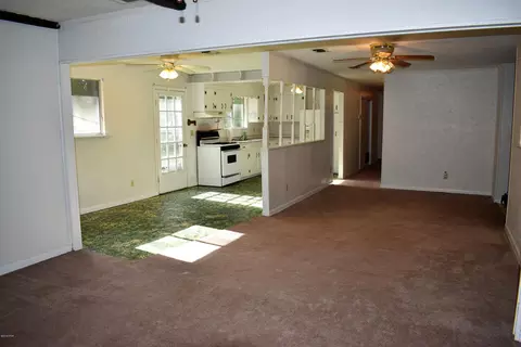 844 Maple St, Chipley, FL 32428 photo 9