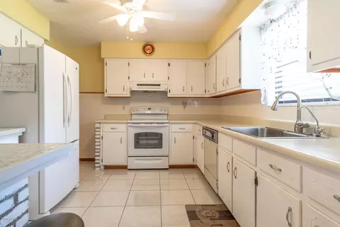 3941 Amy Ln, Chipley, FL 32428 photo 8