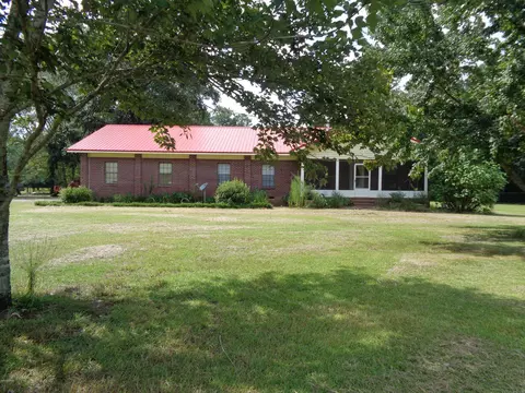 814 Haley Dr, Chipley, FL 32428 photo 3