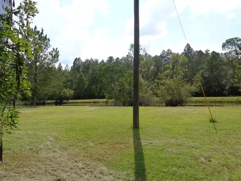 814 Haley Dr, Chipley, FL 32428 photo 9
