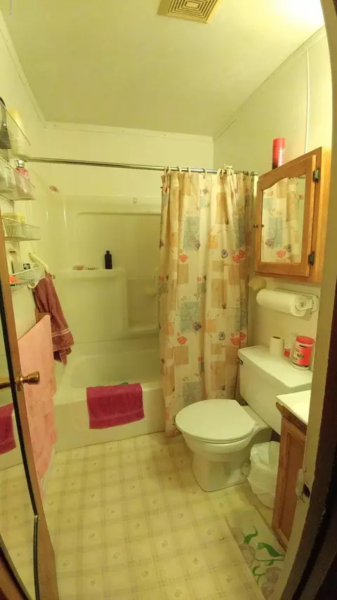5946 Highway 2, Bascom, FL 32423 photo 10