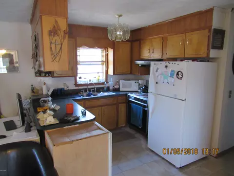 589 1st St, Chipley, FL 32428 photo 9