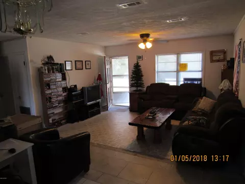 589 1st St, Chipley, FL 32428 photo 8