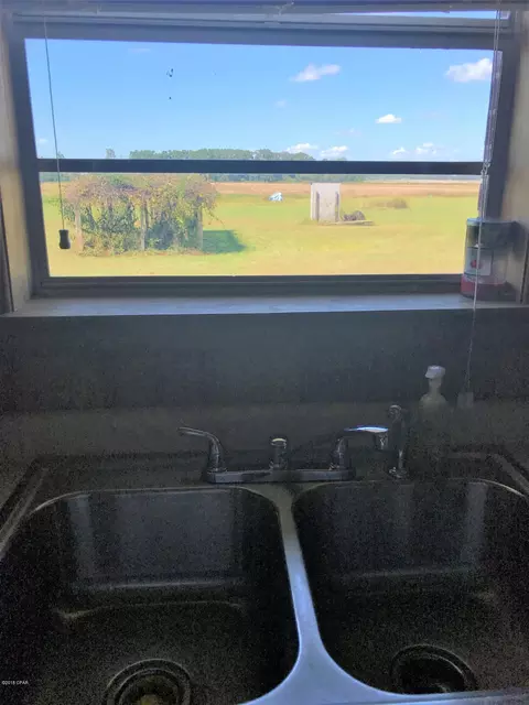 5565 Eden Rd, Bascom, FL 32423 photo 11