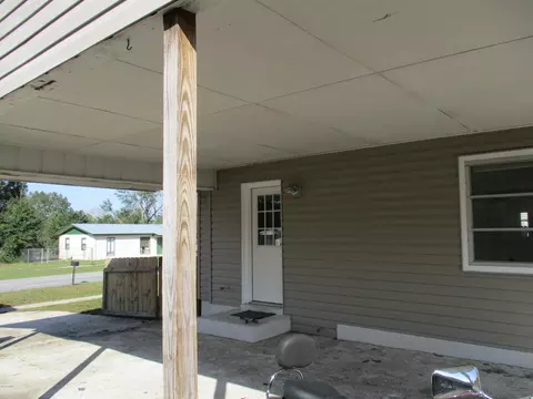 2083 Morven St, Chipley, FL 32428 photo 4