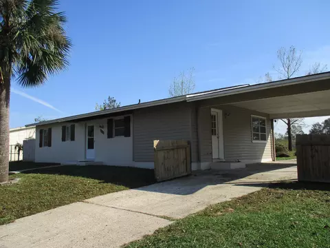 2083 Morven St, Chipley, FL 32428 photo 3