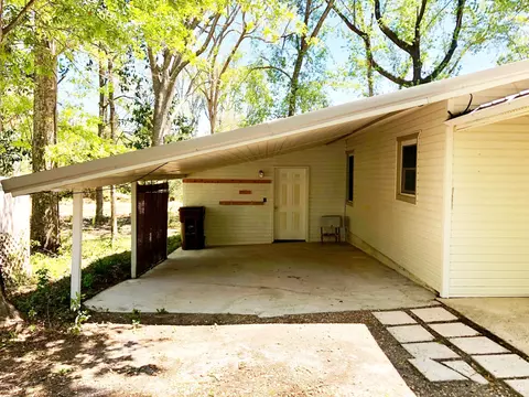 1007 Meadowlark Ln, Chipley, FL 32428 photo 2
