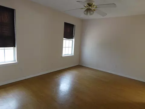 635 Pear St, Chipley, FL 32428 photo 4