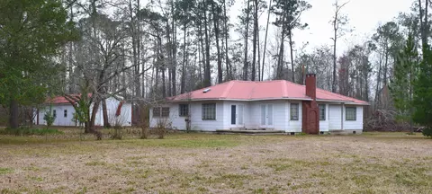 420 6th St, Chipley, FL 32428 photo 2