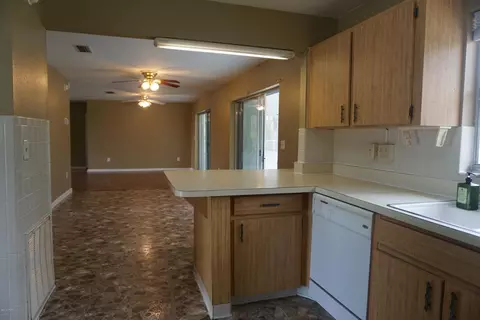 2019 Baldwin St, Chipley, FL 32428 photo 6