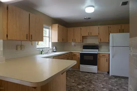 2019 Baldwin St, Chipley, FL 32428 photo 4