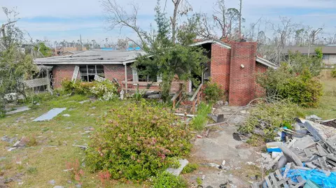 206 E 19th St, Lynn Haven, FL 32444 photo 1