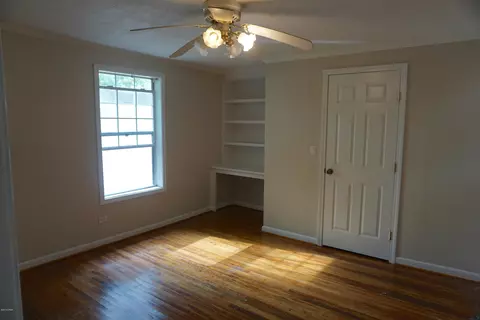582 5th St, Chipley, FL 32428 photo 21