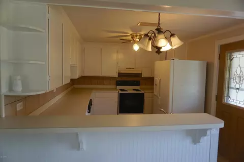 582 5th St, Chipley, FL 32428 photo 12