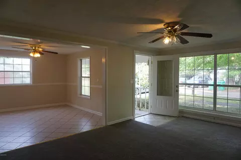 582 5th St, Chipley, FL 32428 photo 8