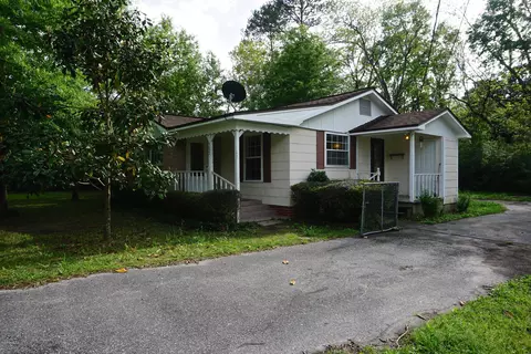 582 5th St, Chipley, FL 32428 photo 3
