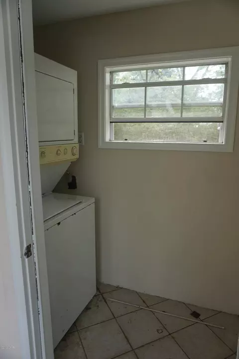 582 5th St, Chipley, FL 32428 photo 14