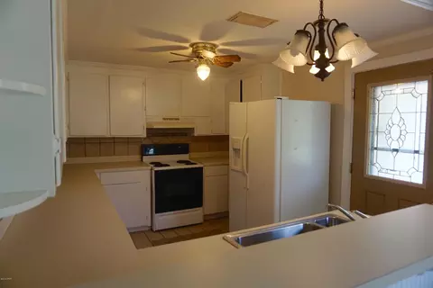582 5th St, Chipley, FL 32428 photo 13