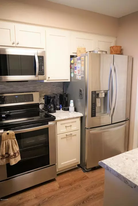 203 E 3rd St, Lynn Haven, FL 32444 photo 9