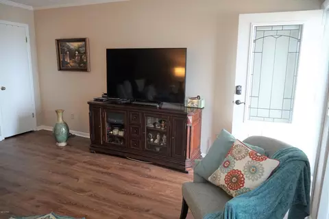 203 E 3rd St, Lynn Haven, FL 32444 photo 13