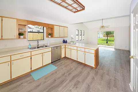 2118 Fox Run, Lynn Haven, FL 32444 photo 3