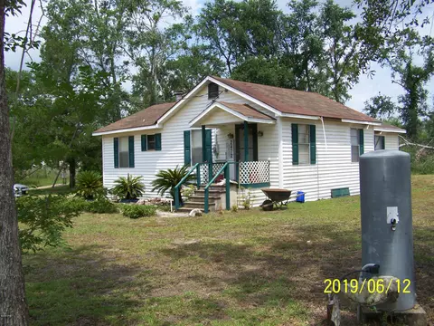 2472 Syfrett Rd, Cottondale, FL 32431 photo 1