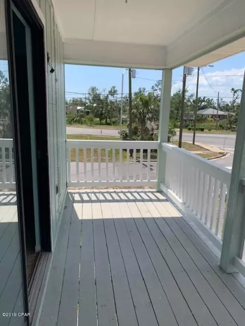 201 E 3rd St, Lynn Haven, FL 32444 photo 2