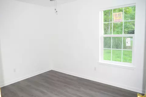 527 2nd St, Chipley, FL 32428 photo 9