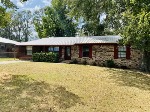550 Davis St, Chipley, FL 32428 photo 2