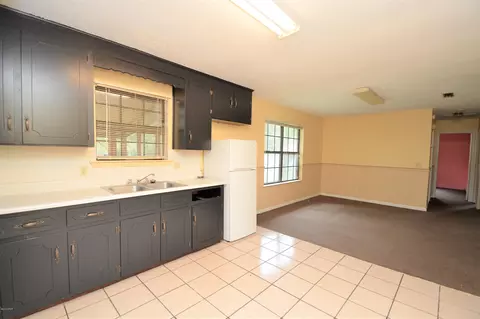 550 Davis St, Chipley, FL 32428 photo 11