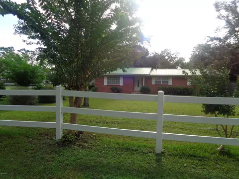 847 8th St, Chipley, FL 32428 photo 4