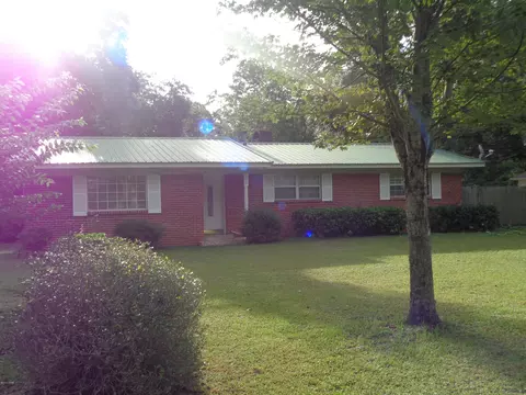 847 8th St, Chipley, FL 32428 photo 2