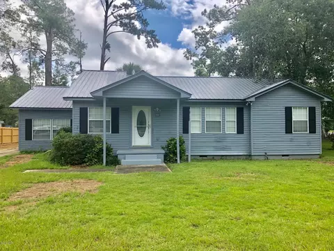 591 N 5th St, Chipley, FL 32428 photo 1