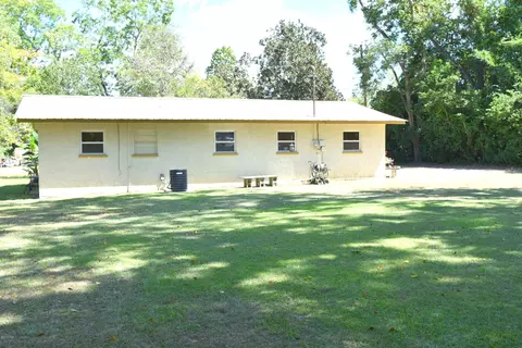 602 4th St, Chipley, FL 32428 photo 17