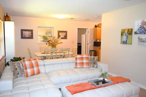 602 4th St, Chipley, FL 32428 photo 4
