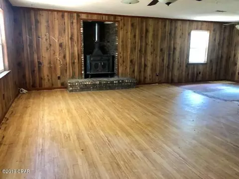 5479 9th St, Malone, FL 32445 photo 3