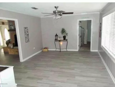 493 1st St, Chipley, FL 32428 photo 7