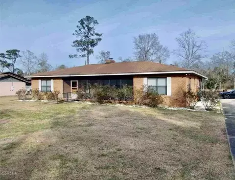 493 1st St, Chipley, FL 32428 photo 2