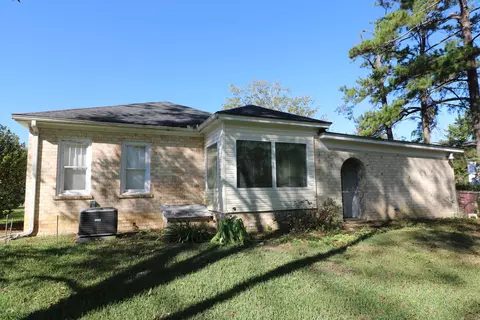 687 Main St, Chipley, FL 32428 photo 3