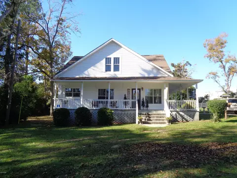 718 5th St, Chipley, FL 32428 photo 3