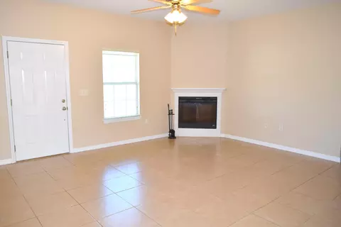 4121 Merrick Dr, Chipley, FL 32428 photo 2