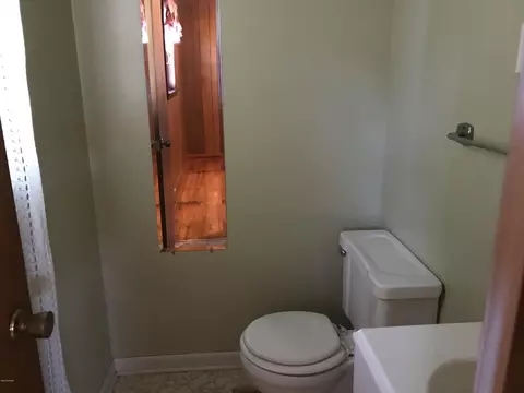 5477 10th St, Malone, FL 32445 photo 14