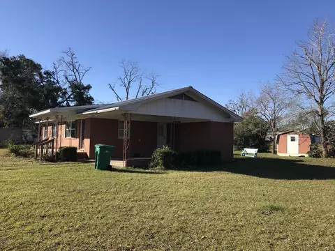 5477 10th St, Malone, FL 32445 photo 3