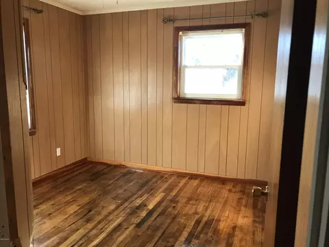 5477 10th St, Malone, FL 32445 photo 11