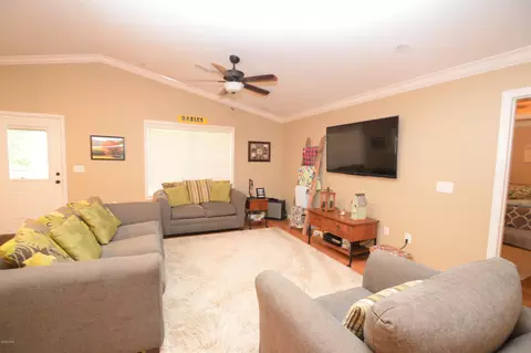 871 8th St, Chipley, FL 32428 photo 9