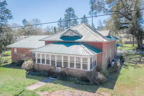1349 Forrest Ave, Chipley, FL 32428 photo 2