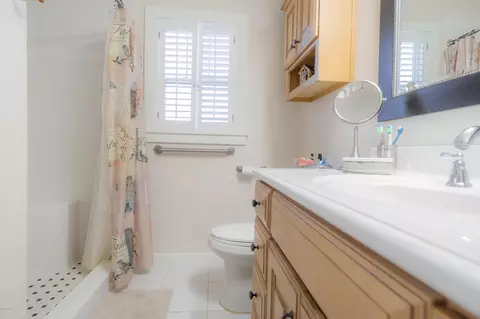 321 Pleas Cir, Chipley, FL 32428 photo 8