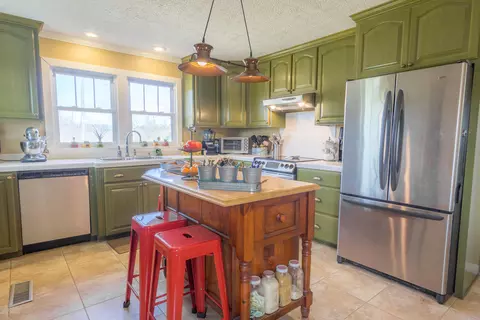 321 Pleas Cir, Chipley, FL 32428 photo 4