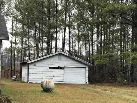 6796 Biscayne Rd, Bascom, FL 32423 photo 3