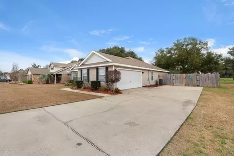 4070 Berry Cir, Pace, FL 32571 photo 4